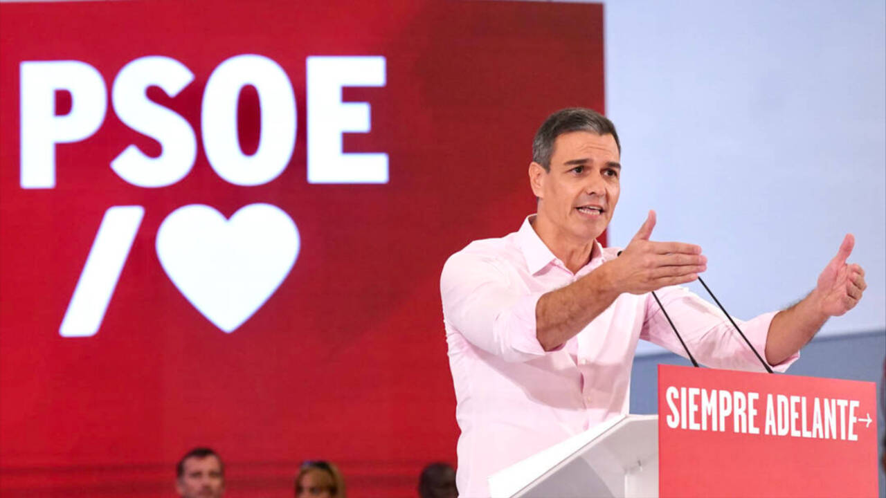 El presidente en funciones y secretario general del PSOE, Pedro Sánchez, en un acto en Málaga.