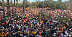 Valencia clama contra la amnistía: más de 50.000 personas llenan la Plaza del Temple