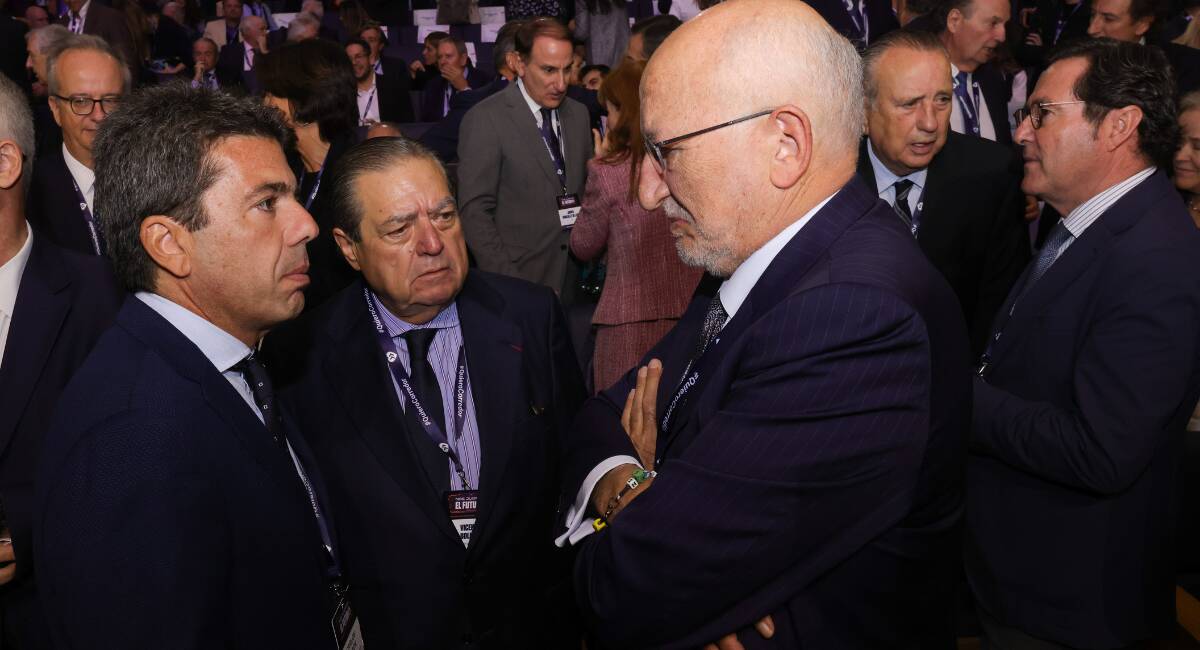 Carlos Mazón, president de la Generalitat, junto a Vicente Boluda, presidente de AVE y Juan Roig, presidente de Mercado - GVA 