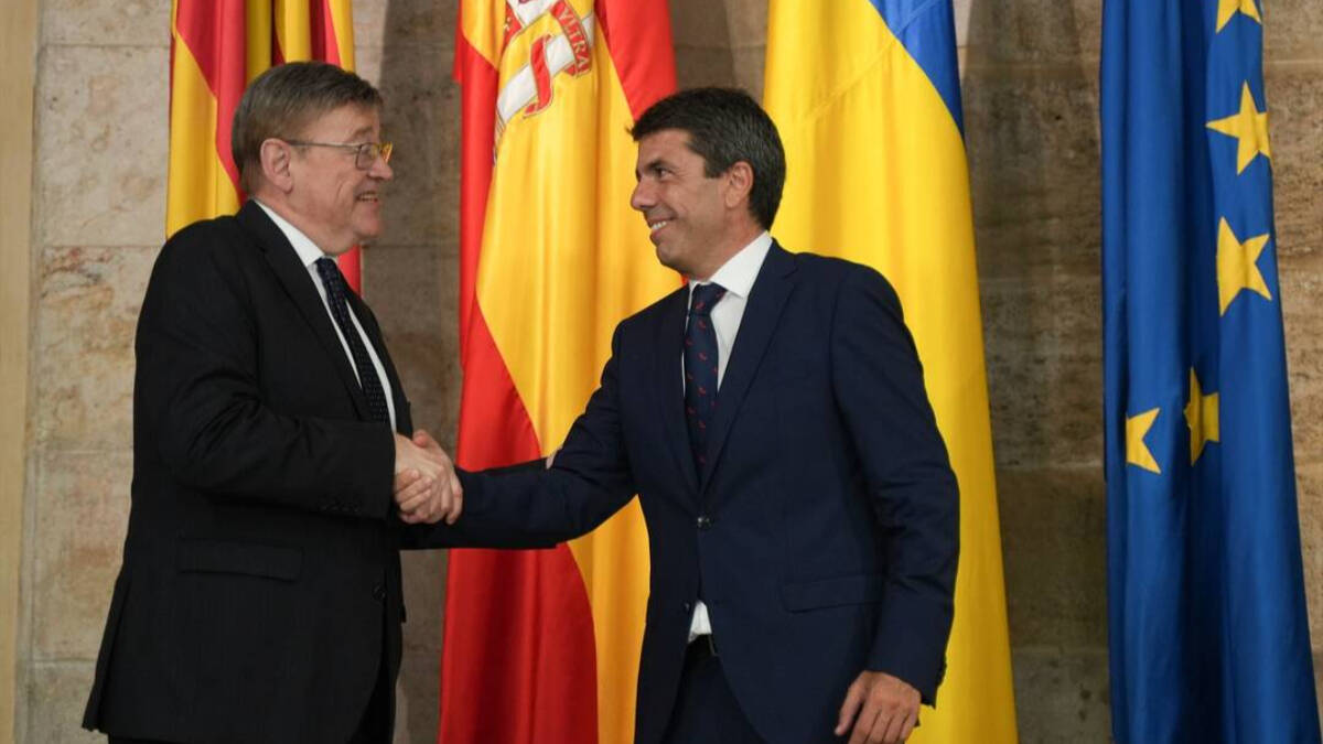 El expresidente Ximo Puig y el actual presidente de la Generalitat, Carlos Mazón.