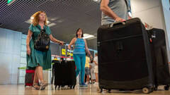 Bruselas estudia fijar un tamaño estándar de la maleta gratis en cabina