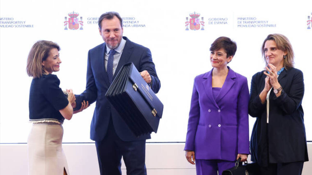 Óscar Puente recibe su cartera de ministro