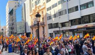 Valencianos claman contra la influencia de Cataluña: 
