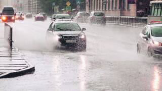 Conducción en lluvia: qué hacer en caso de condiciones adversas