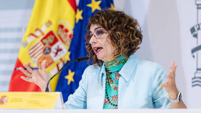 María Jesús Montero, el arma de Sánchez para lesionar el poder autonómico del PP