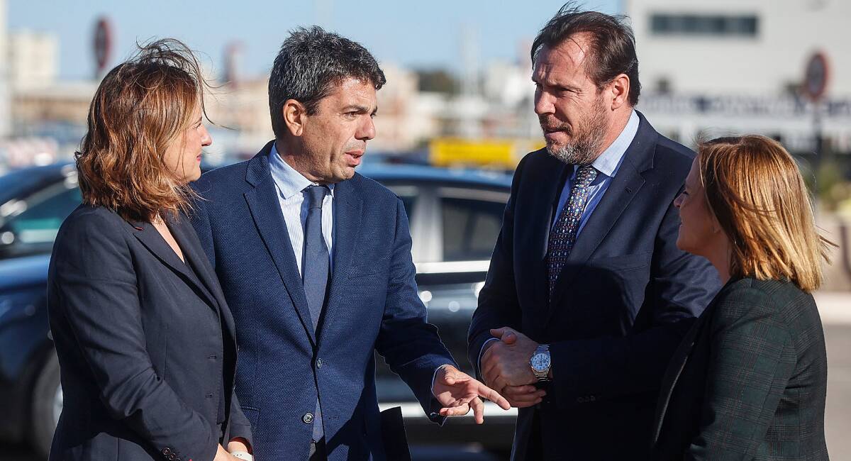 Visita del ministro de Transportes, Óscar Puente, al Puerto de València