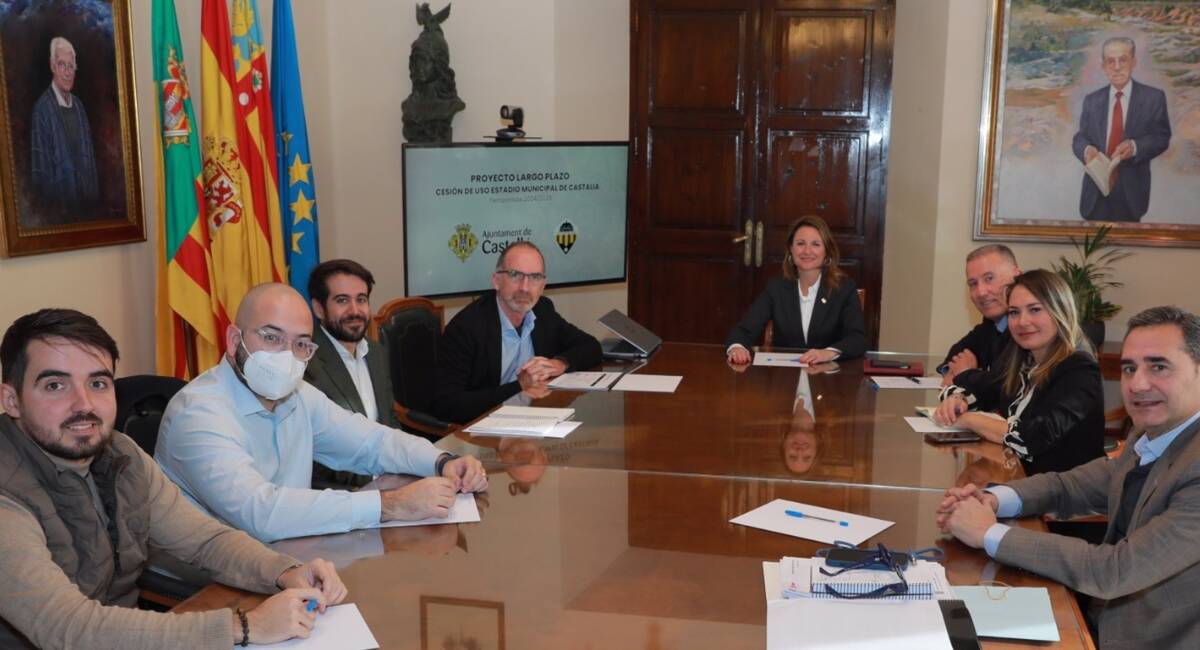 Reunión de la alcaldesa con representantes del CD Castellón - AYUNTAMIENTO DE CASTELLÓ