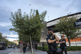 La Policía carga contra los seguidores del Partizan en la Fonteta
