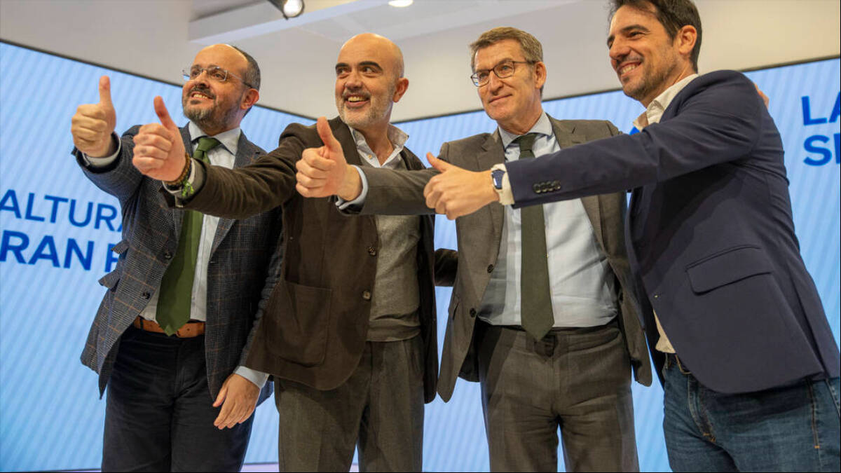 La reunión PP-Junts en verano: otra cortina de humo más para un PSOE perdido