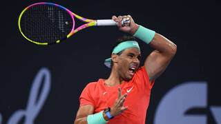 Alarma Nadal: se resiente de la lesión de siempre y peligra el Open de Australia