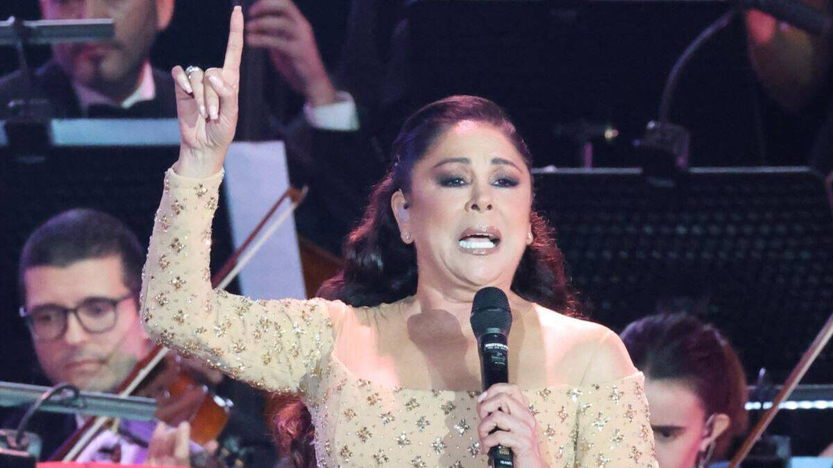 Isabel Pantoja no se cortó y lanzó un dardo a sus hijos en su concierto de Barcelona