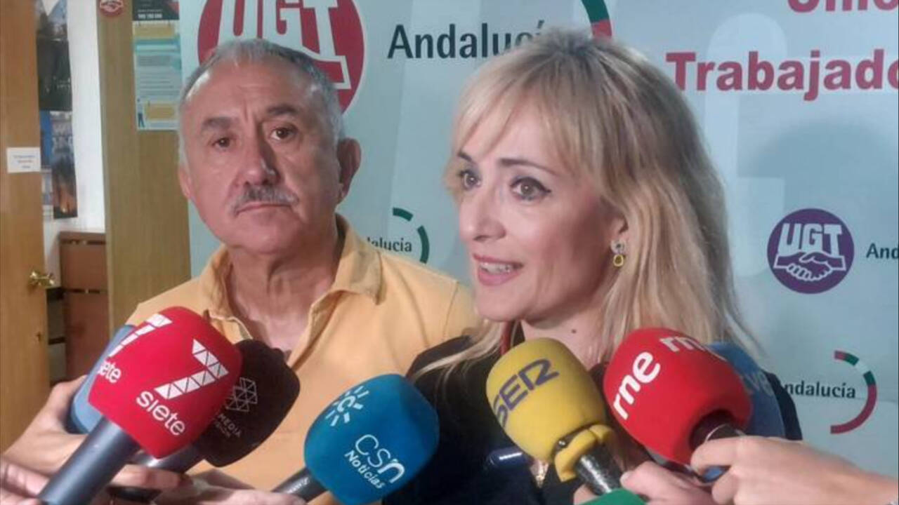 El secretario general de UGT, Pepe Álvarez, y la diputada del PSOE Carmen Castilla que ocupó la secretaria general de UGT de Andalucía.