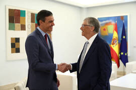 Sánchez se reúne con Bill Gates en Davos