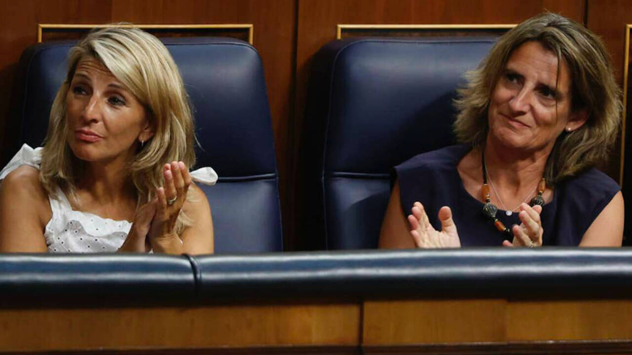 Las ministras Yolanda Díaz y Teresa Ribera