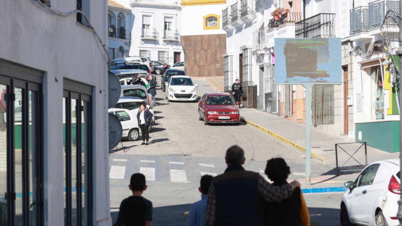 Imagen de la calle de Montellano (Sevilla) donde ha sido detenido el presunto yihadista.