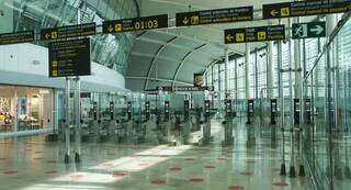 ¿Un nuevo aeropuerto para Valencia? El incremento de llegadas abre el dabate