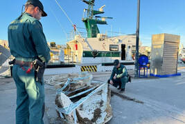 Aparece un cadáver flotando en aguas del puerto de Alicante