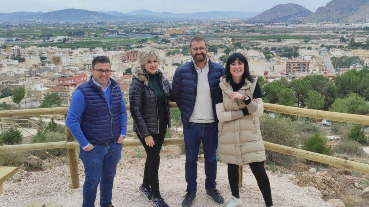 La alcaldesa de Redován, Nely Ruiz, junto a los concejales Ramón López, Lidia Belmonte y David Ballesta