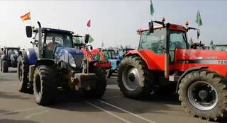 Tractoradas en Castilla y León contra el Gobierno por la PAC y la Agenda 2030