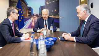 Discreción tras la reunión con Reynders: cautela en el PSOE y 