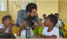 Miguel Lago abre la primera escuela de su Fundación en República Dominicana