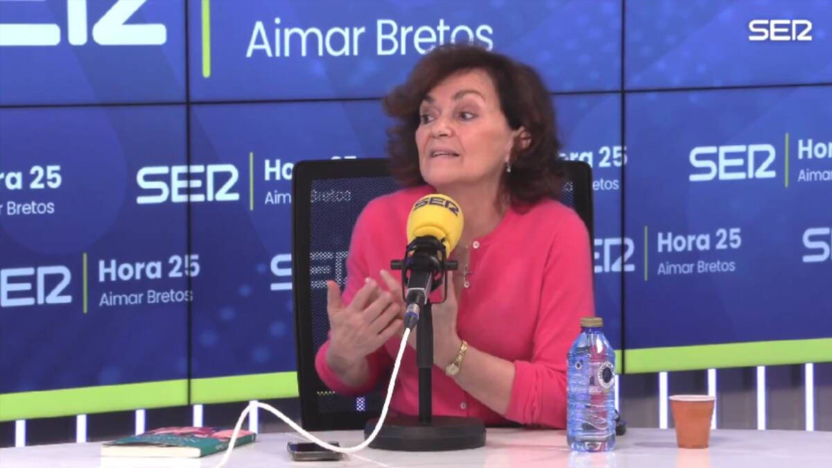 Carmen Calvo durante su entrevista en la Cadena SER tras ser elegida presidenta del Consejo de Estado.
