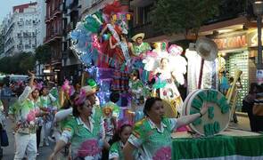Valencia celebra el Carnaval y la Vuelta Ciclista: Horario y recorrido