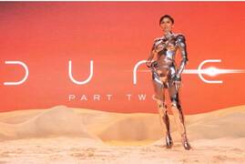 Zendaya sorprende con su look de robot en el estreno de Dune: Parte 2