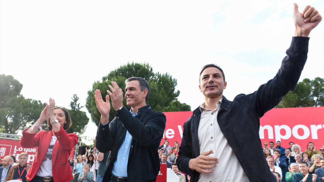 Pedro Sánchez y Juan Lobato (líder del PSOE de Madrid) en un acto de la campaña del 28M