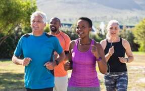 Hacer ejercicio de forma regular aporta más beneficios a las mujeres
