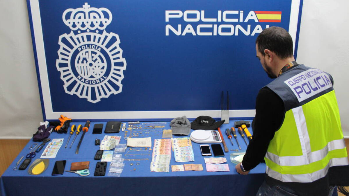Objetos robados incautados por la Policía Nacional.