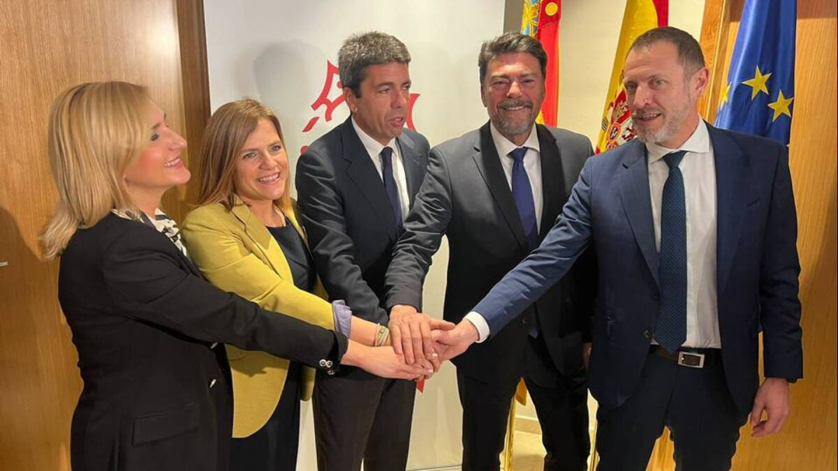 Firma del acuerdo en Alicante