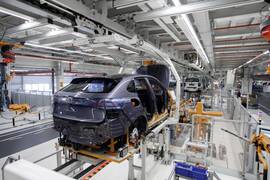 Volkswagen Navarra hace gala de flexibilidad y garantiza su futuro eléctrico