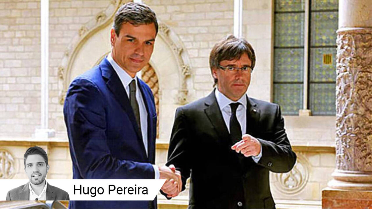 Pedro Sánchez junto a Carles Puigdmont