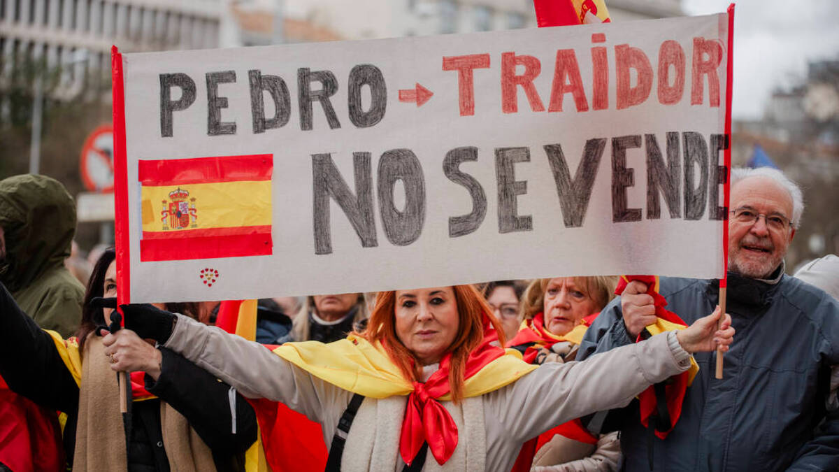 Los españoles pidieron en Cibeles la dimisión de Sánchez por la Ley de Amnistia