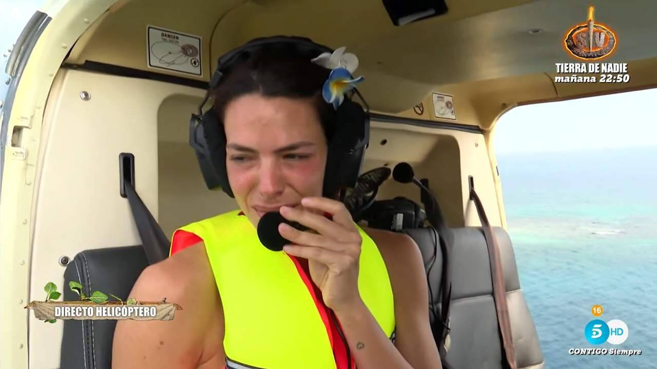 Laura Matamoros en el helicóptero de Supervivientes.