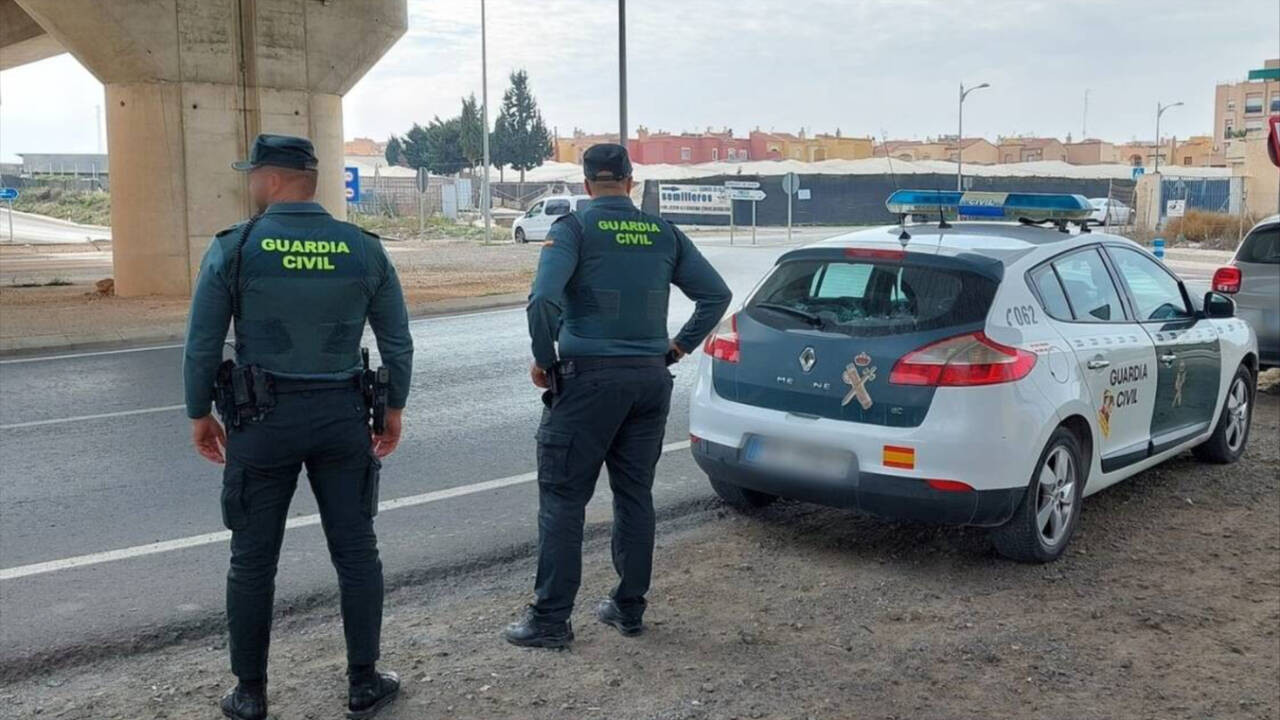 Agentes de la Guardia Civil de Almería.