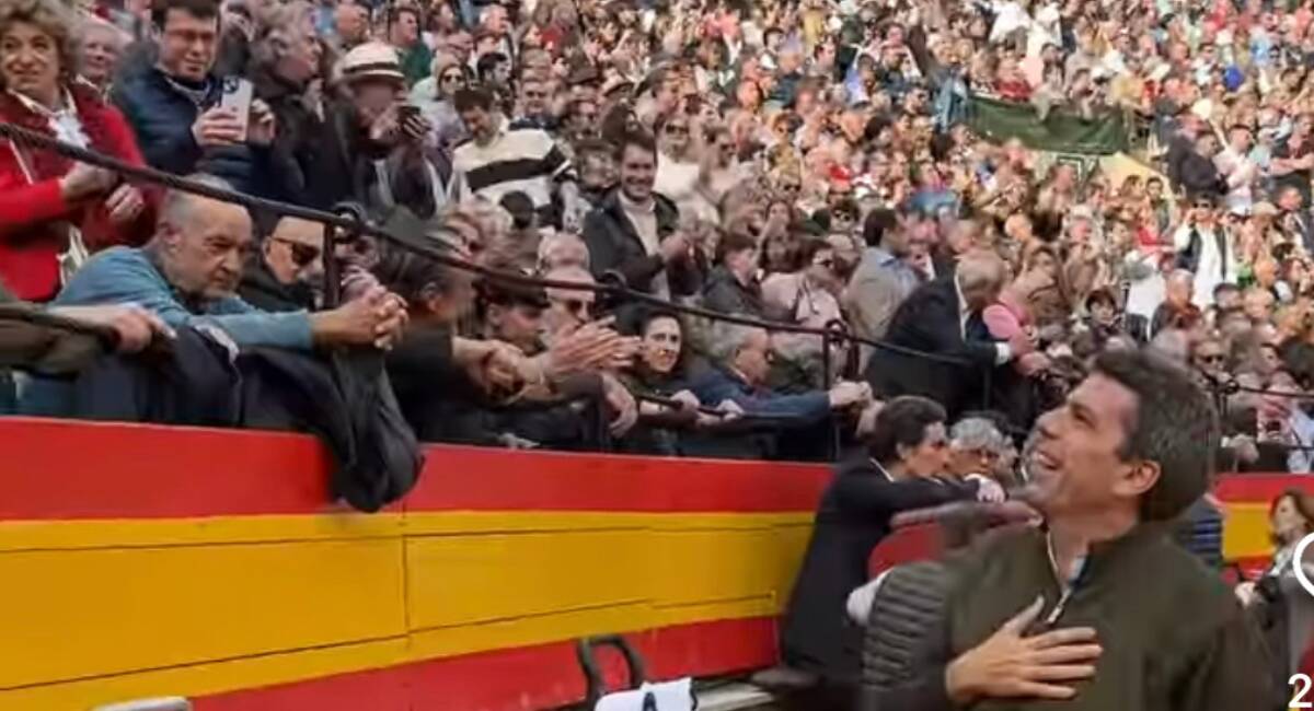 Carlos Mazón aclamado ayer en la Plaza de Toros de Valencia