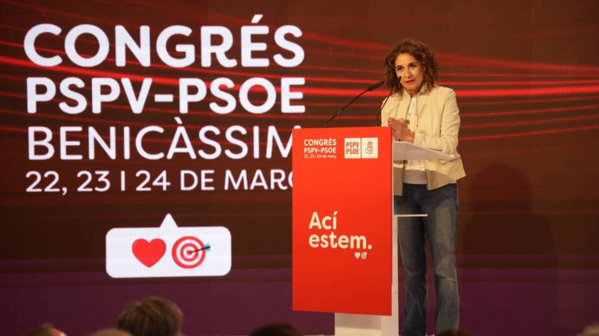 La vicepresidenta y ministra de Hacienda, Mª Jesús Montero, en el Congreso del PSPV.