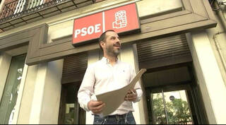 Un alcalde del PSOE gasta 1.225 € en una cafetera y encima vacila: “traigan bizcocho”
