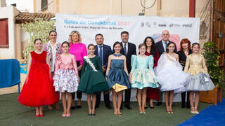 Inés Llavador, Bellea del Foc Infantil, pone el broche de oro en la Gala de Candidatas