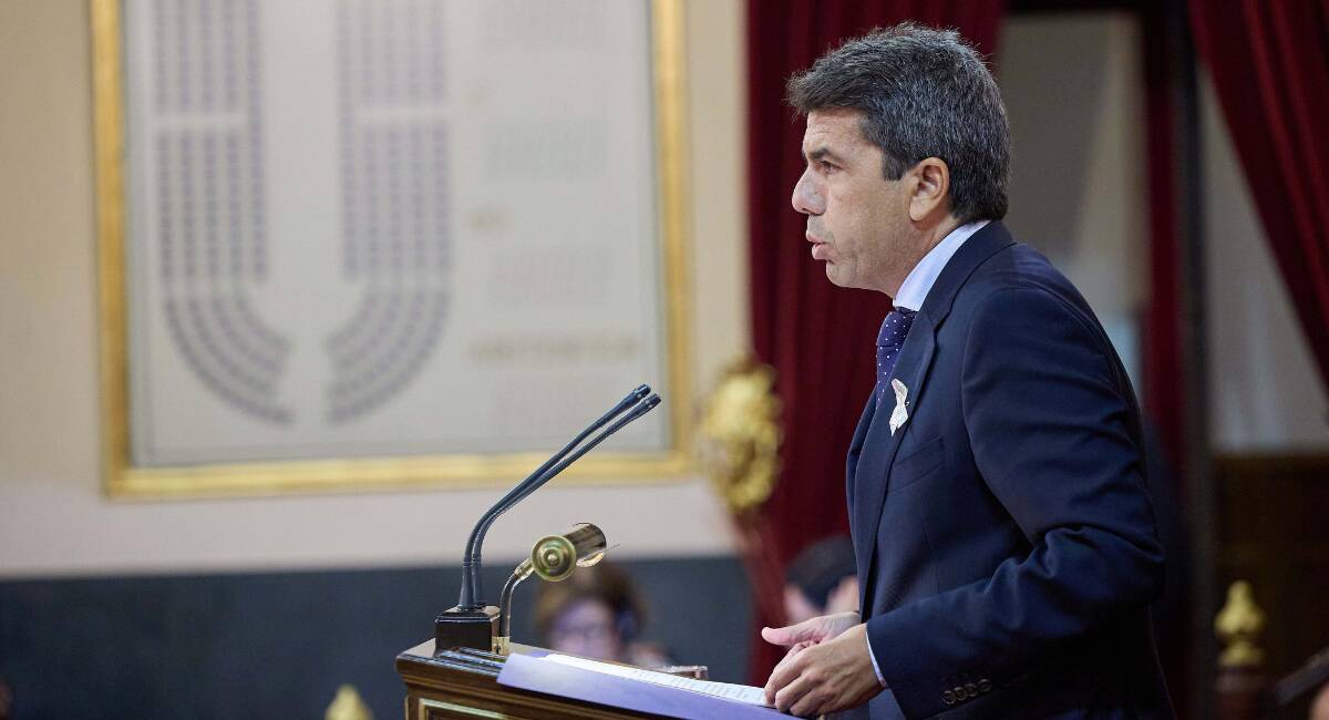 El presidente de la Generalitat valenciana, Carlos Mazón, interviene durante un debate tras la Comisión General de las Comunidades Autónomas