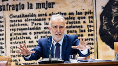 Más maniobras de distracción: Sánchez declara la guerra a la Fundación Francisco Franco