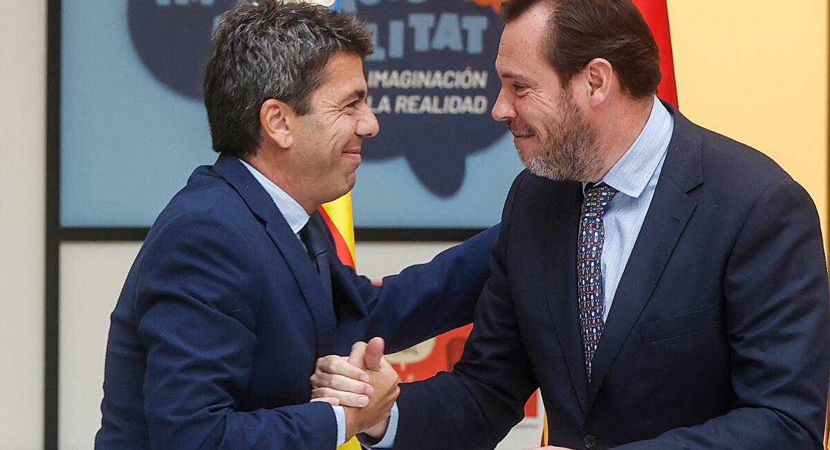 Carlos Mazón, president de la Generalitat, y Óscar Puente, ministro de Transportes, el día del anuncio de la ampliación de Puerto de Valencia 