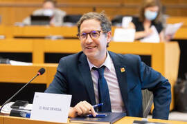 La militancia socialista apoya a Domènec Ruiz como candidato al Parlamento Europeo