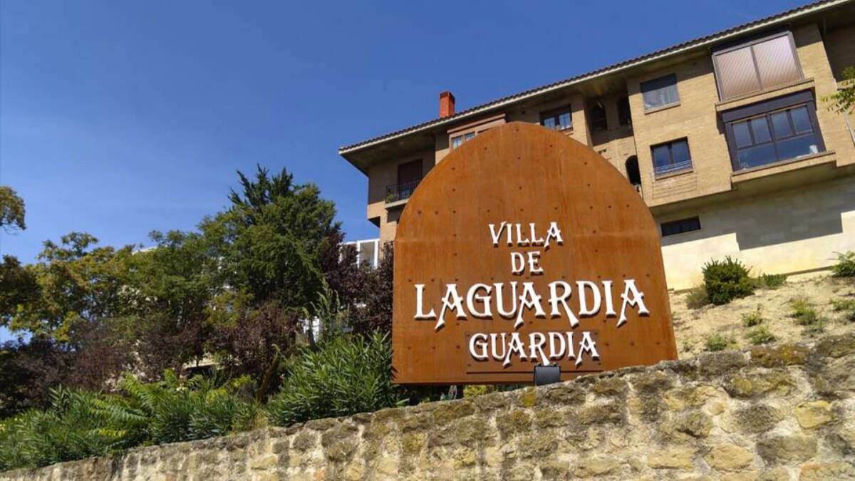 Cartel de Bienvenida a Laguardia