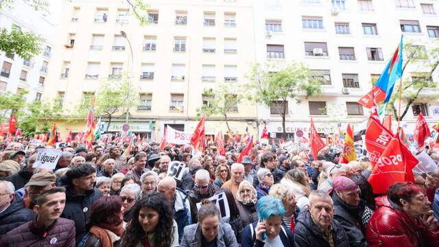 El PSOE suspende su Comité Federal para unirse a los 12.500 de Ferraz