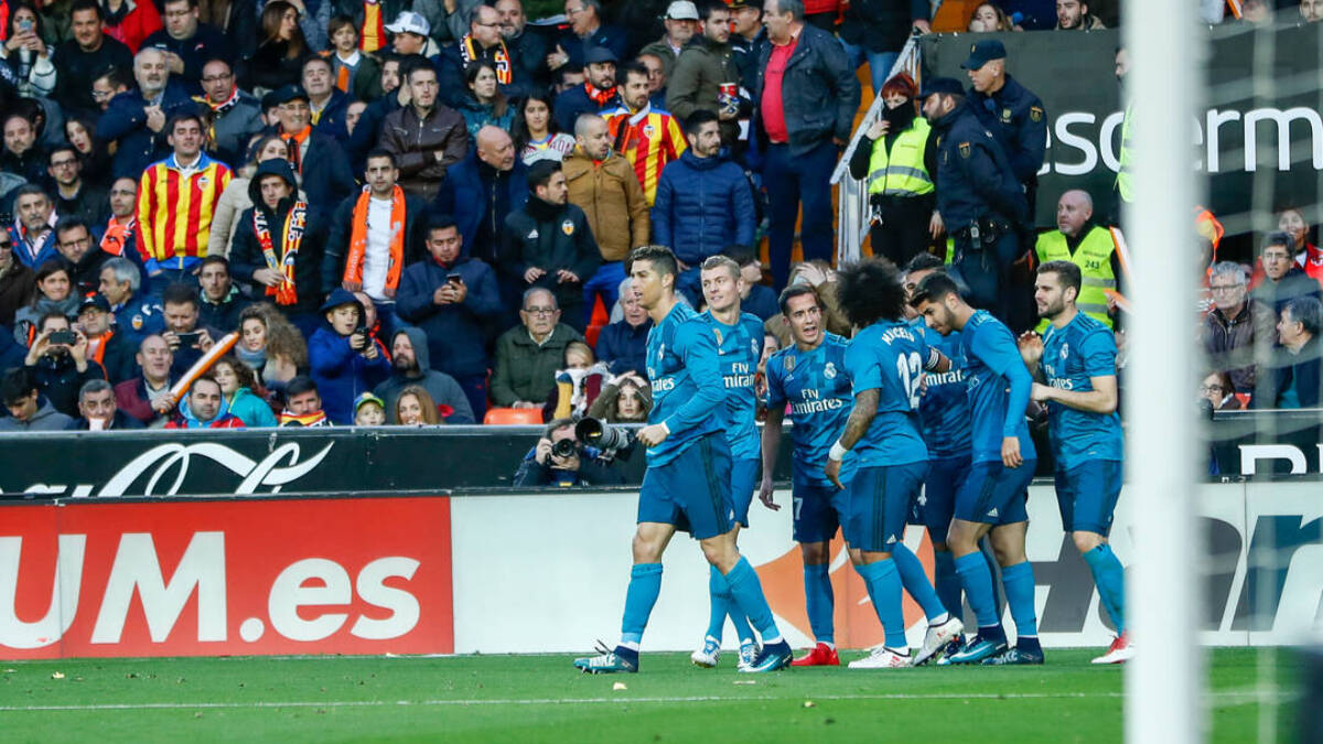 Cristiano Ronaldo, Marcelo y compañía celebran un gol con el Real Madrid.