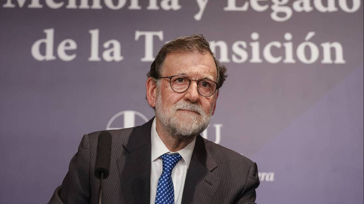 El expresidente del Gobierno, Mariano Rajoy, en las jornadas del CEU UCH sobre la Transición / Rober Solsona.